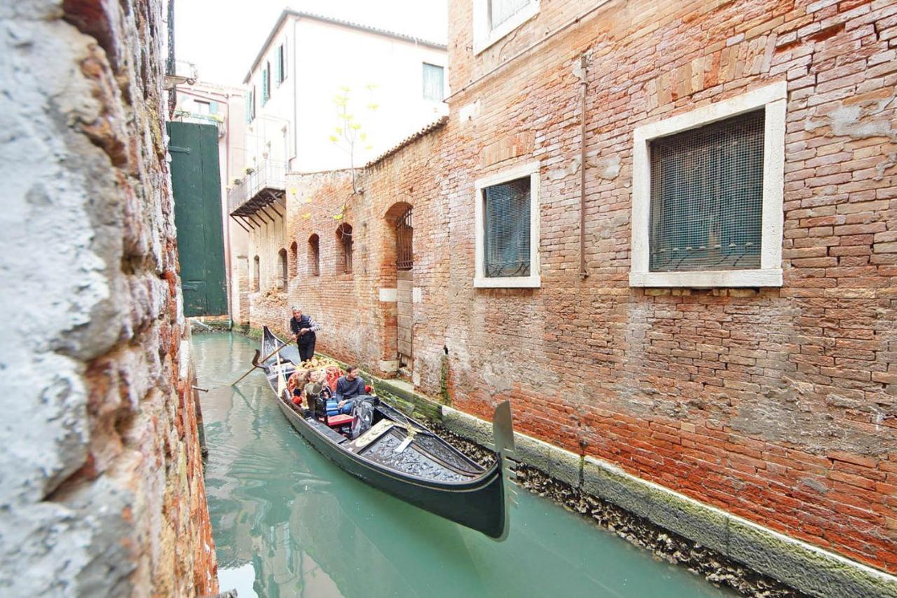 Gondola View Apartment Venedig Exteriör bild