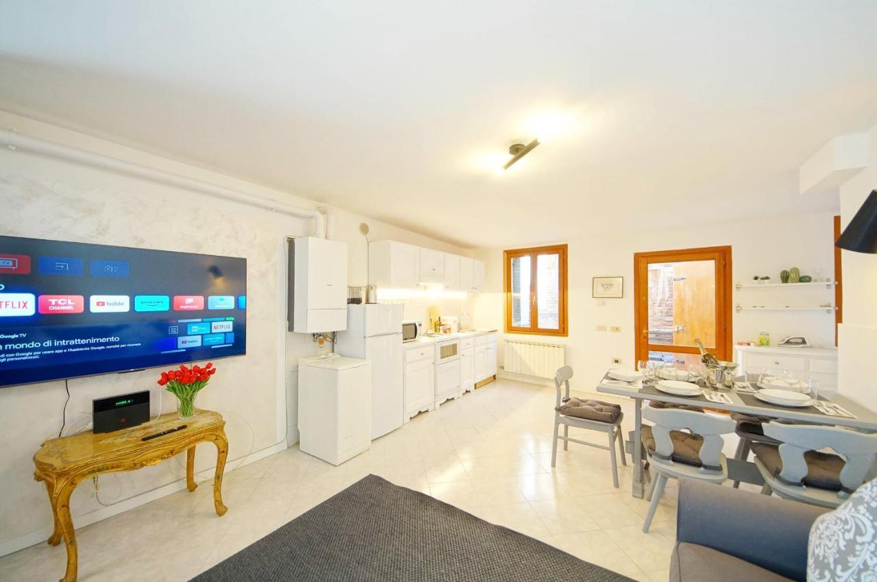 Gondola View Apartment Venedig Exteriör bild