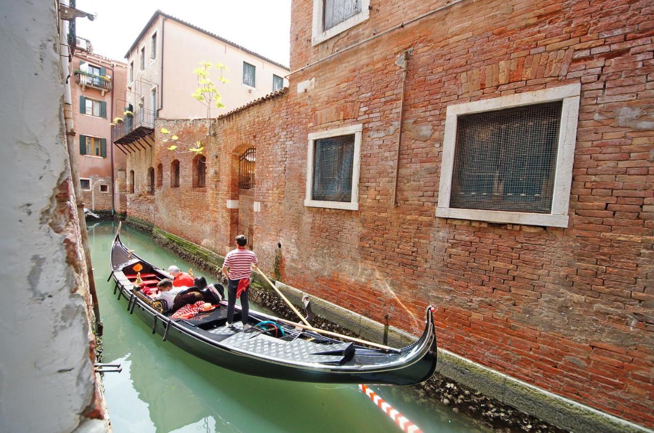 Gondola View Apartment Venedig Exteriör bild